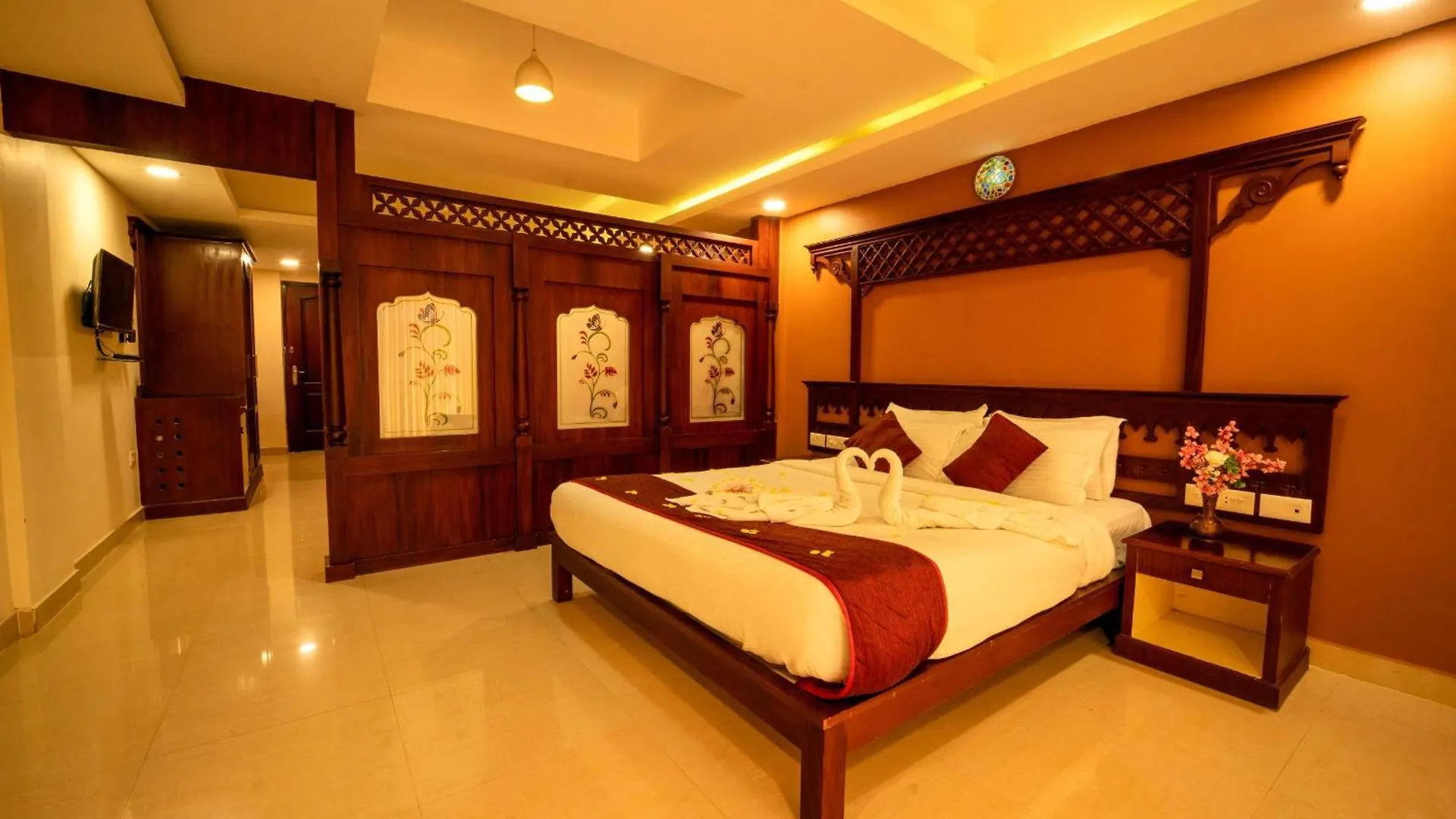 Haveli Backwater Resort Alappuzha 4*,